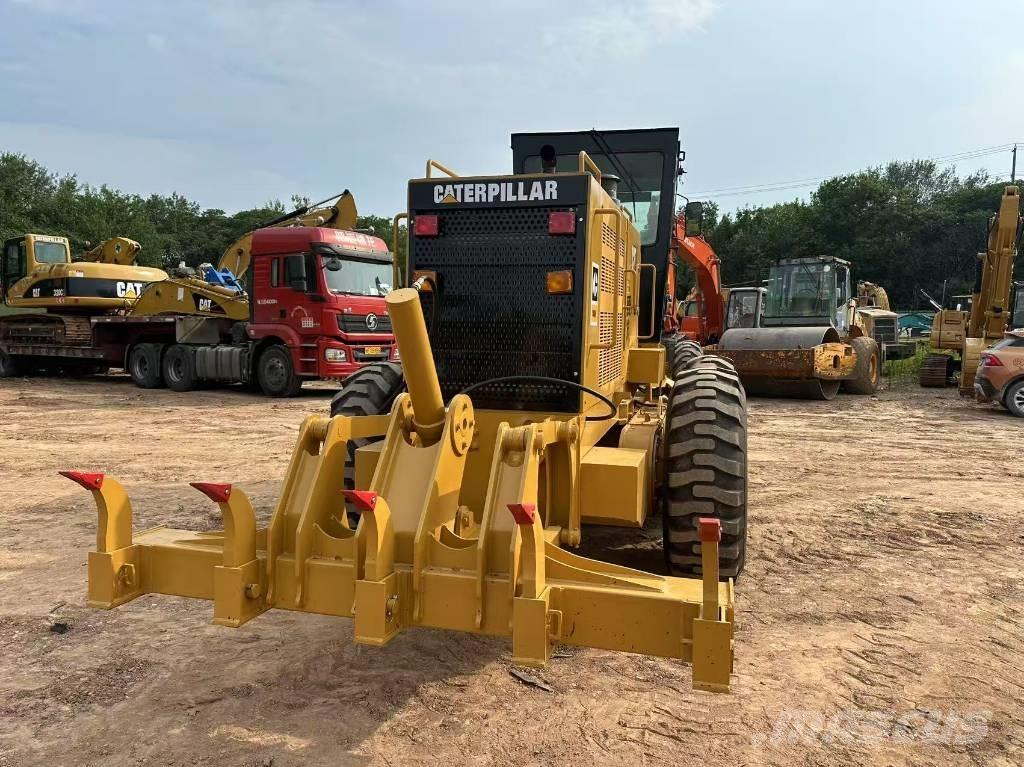 CAT 140K Motoniveladoras