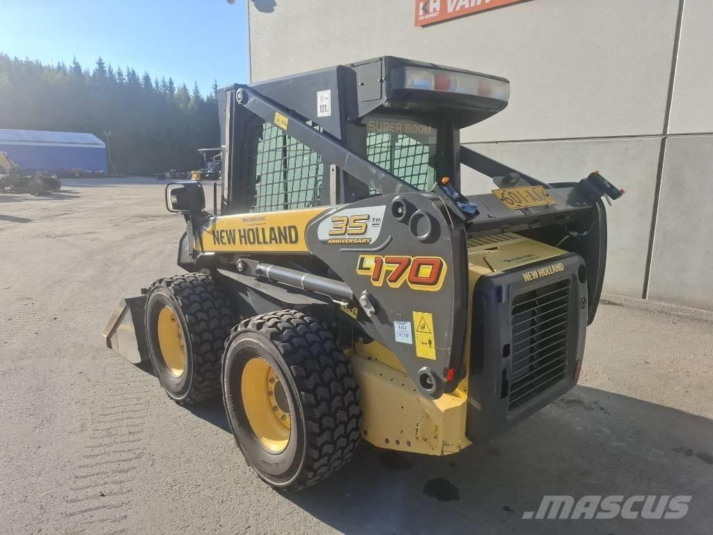 New Holland L 170 Carregadoras de direcção deslizante