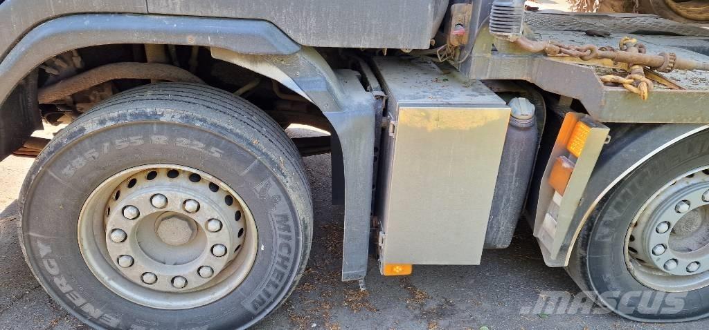 Volvo FM 13 Camiões de transporte de máquinas florestais
