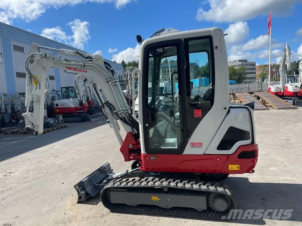 Takeuchi TB 225 Mini Escavadoras <7t