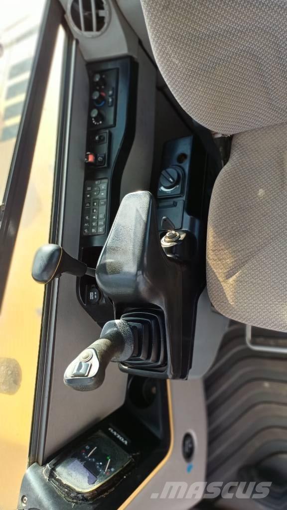 Volvo ECR88D Escavadoras Midi 7t - 12t