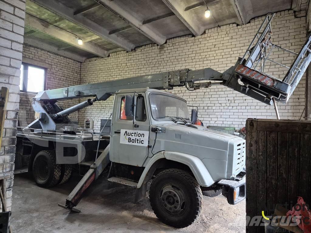 ZIL 433362 Plataformas aéreas montadas em camião