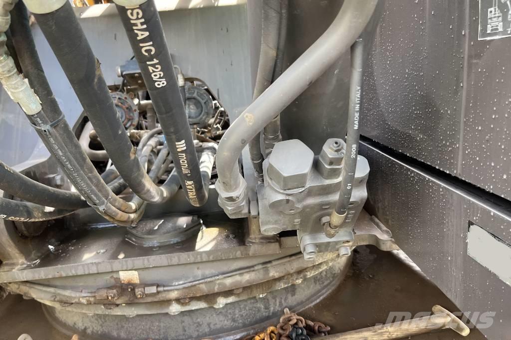 Volvo EC 240 C L Escavadoras de rastos