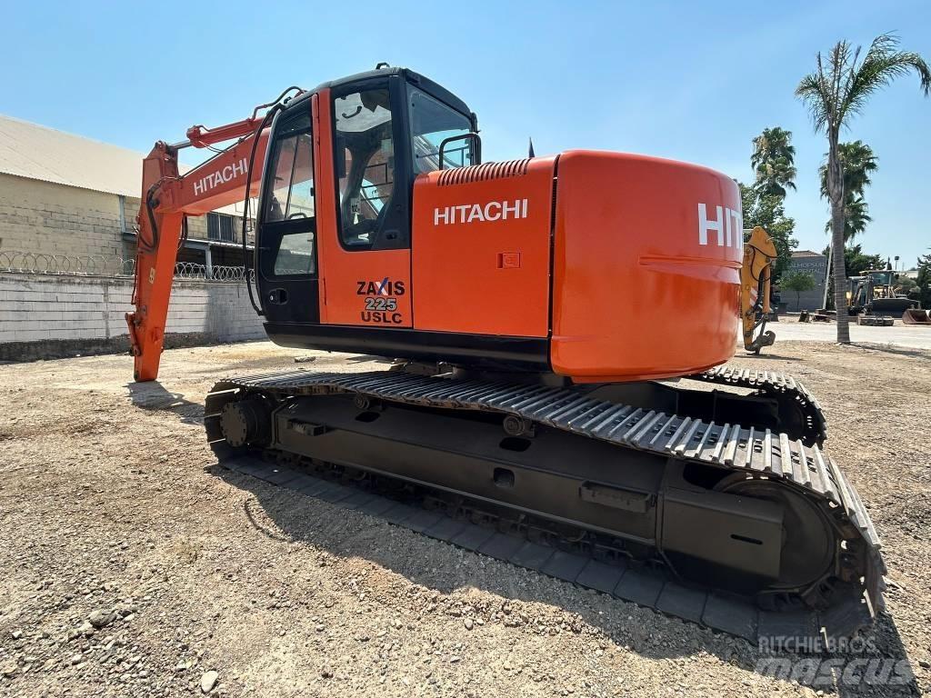 Hitachi ZX 225 Escavadoras de rastos
