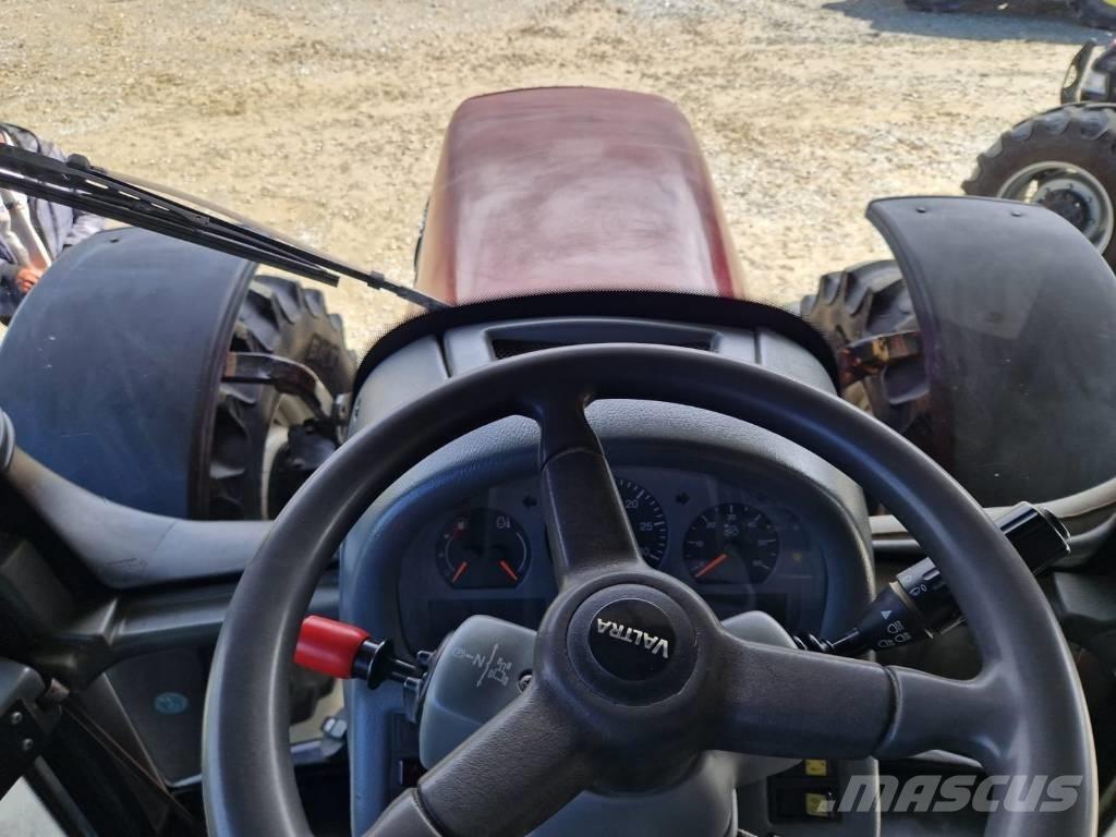 Valtra T 180 Tratores Agrícolas usados