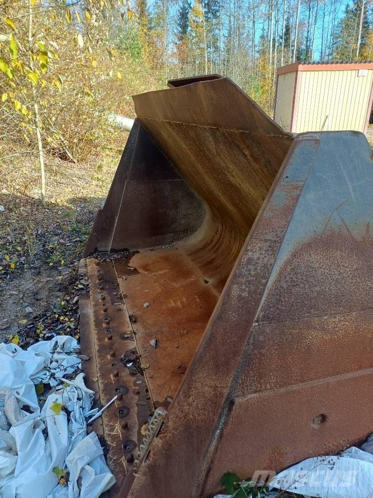 Volvo 120 Kauha Baldes