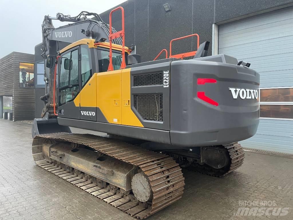 Volvo EC220E Escavadoras de rastos