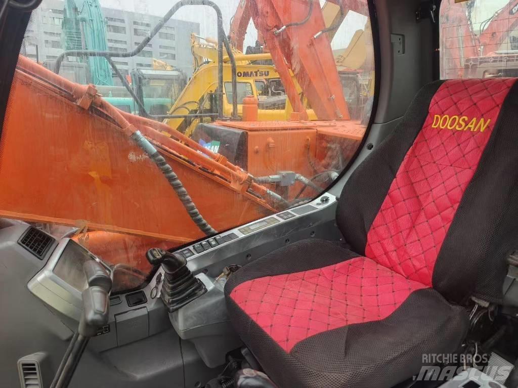 Doosan DX 140 Escavadoras de rastos