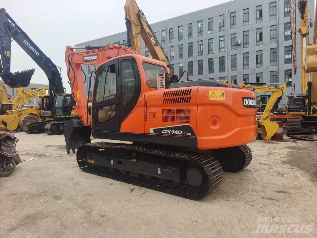Doosan DX 140 Escavadoras de rastos