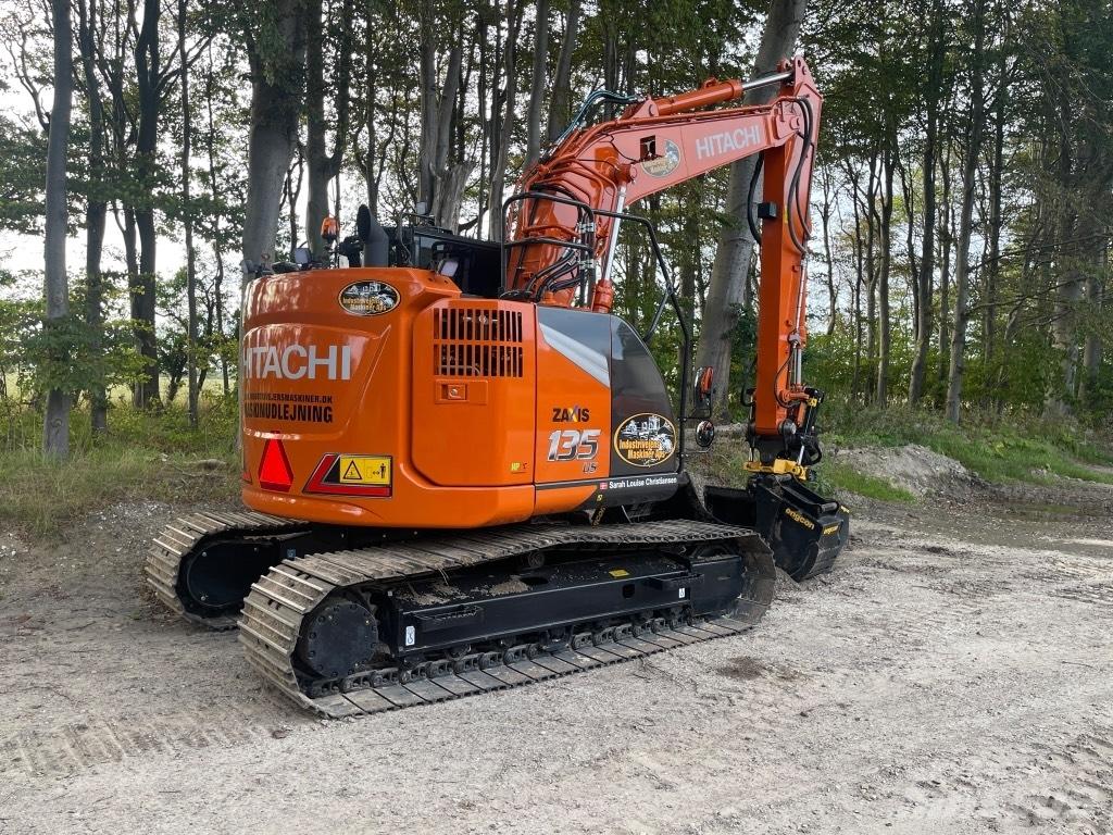 Hitachi ZX 135 US-7 Escavadoras de rastos