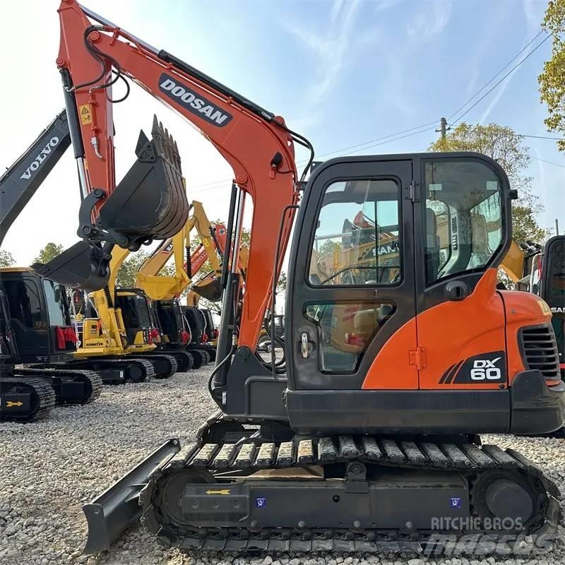 Doosan DX 60 Escavadoras de rastos