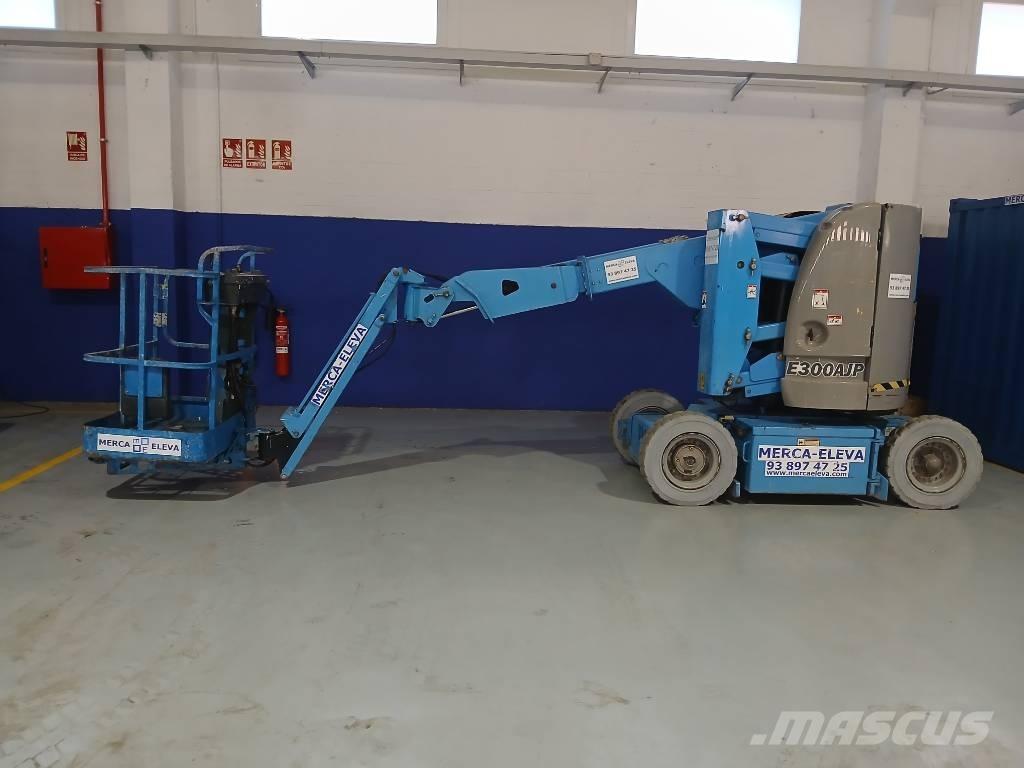 JLG E 300 AJP Elevadores braços articulados