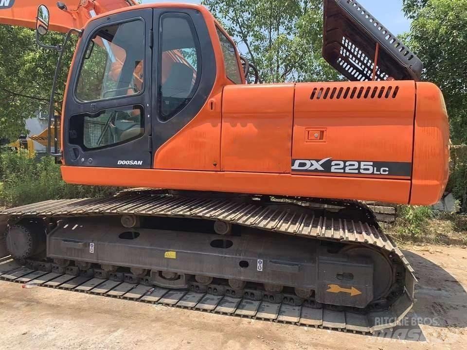 Doosan dx225 Escavadoras de rastos