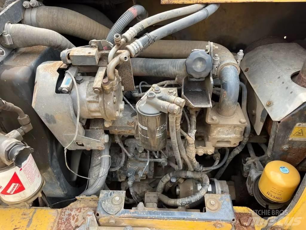 Komatsu PC70-8加长臂 Escavadoras de rastos