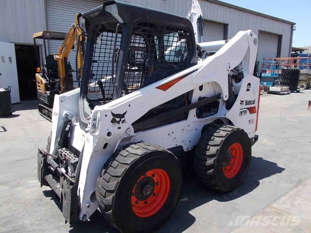 Bobcat S770 Carregadoras de direcção deslizante