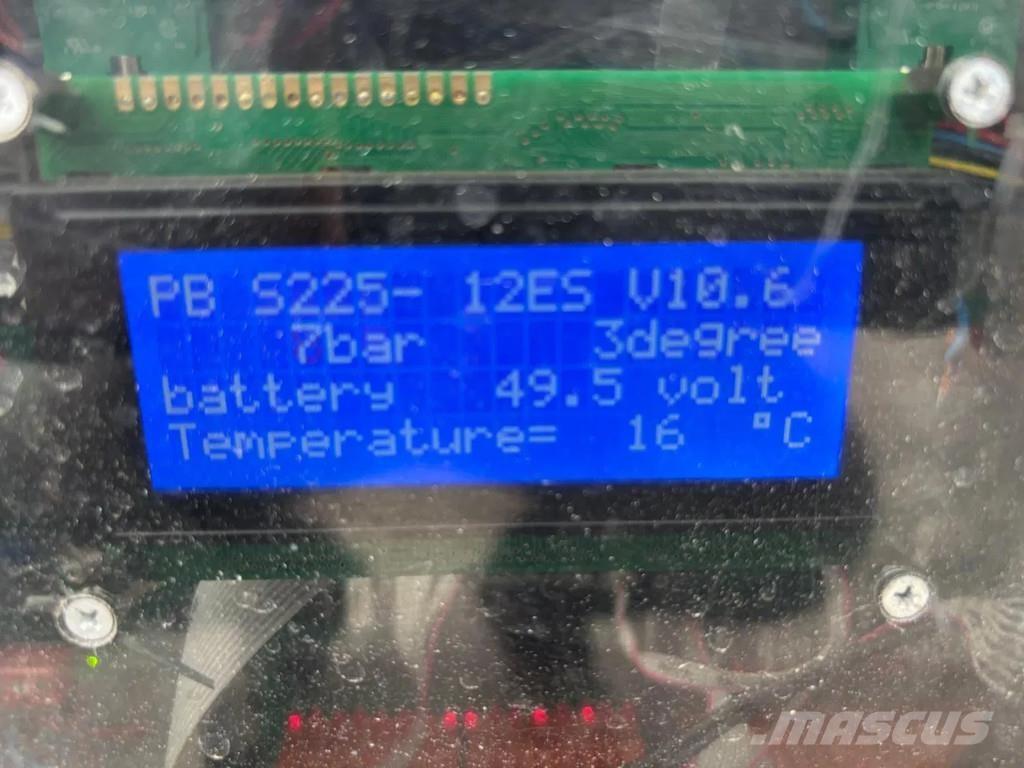 PB Lift S225-12ES Elevadores de tesoura