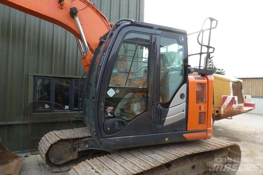 Hitachi ZX 135 US-6 Escavadoras de rastos