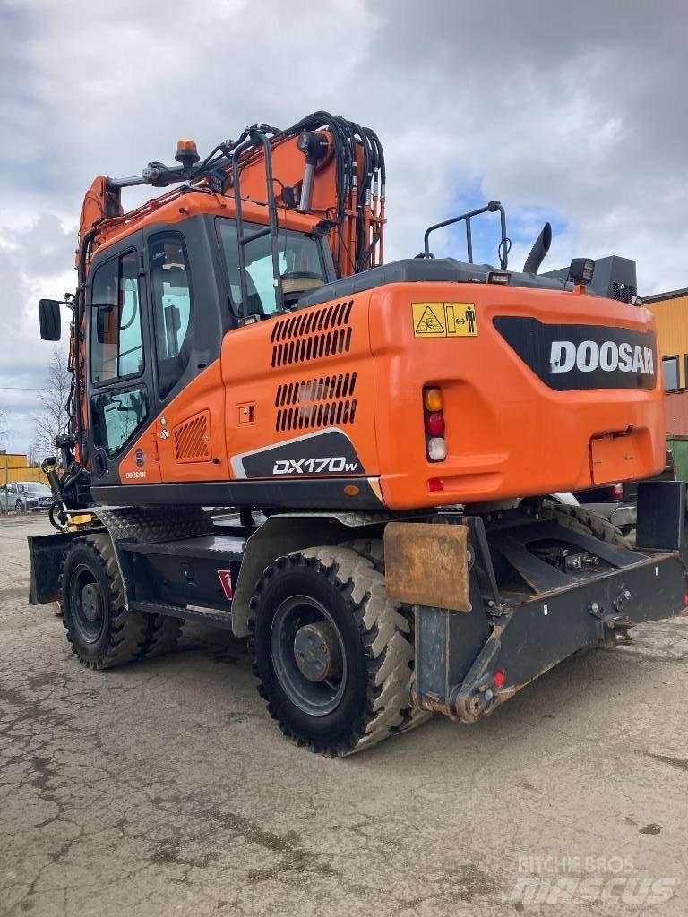 Doosan DX 170 W Escavadoras de rodas
