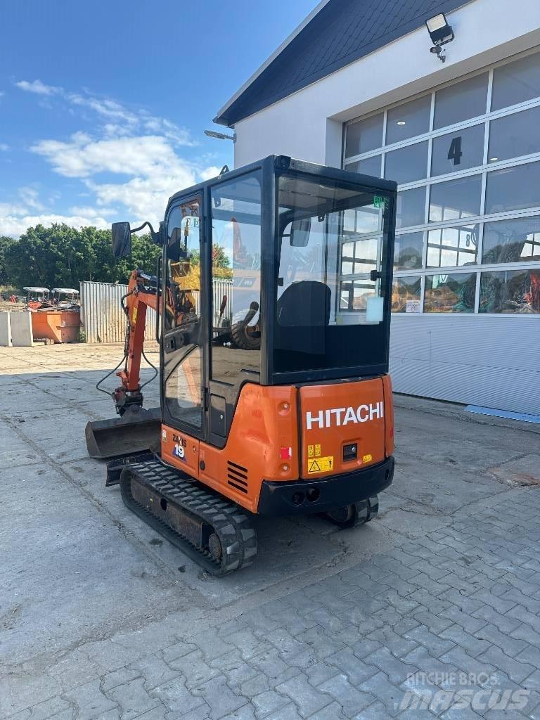 Hitachi ZX 19-6 Mini Escavadoras <7t