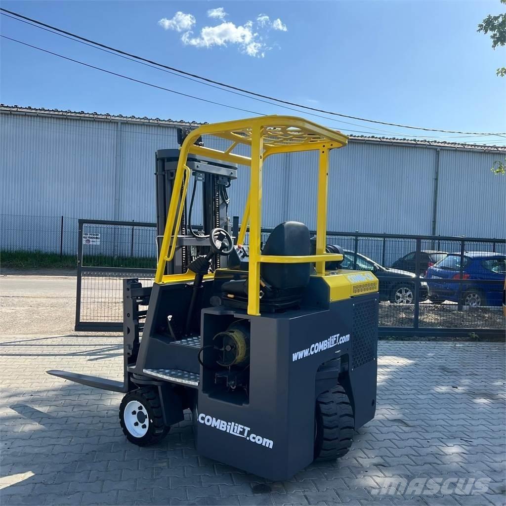 Combilift CBE 3000 Empilhadores de 4 vias
