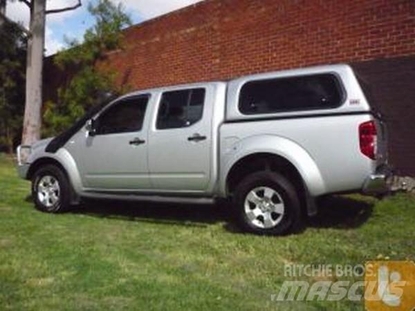 Nissan NAVARA ST-X Carrinhas de caixa fechada