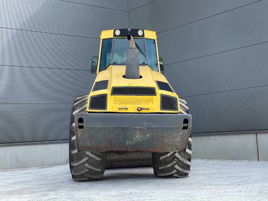 Bomag BW 213 DH-4 Cilindros Compactadores monocilíndricos