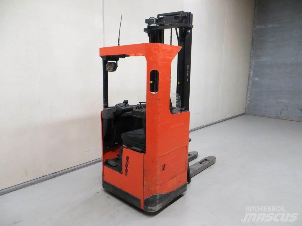 BT SRE 160 Self propelled stackers