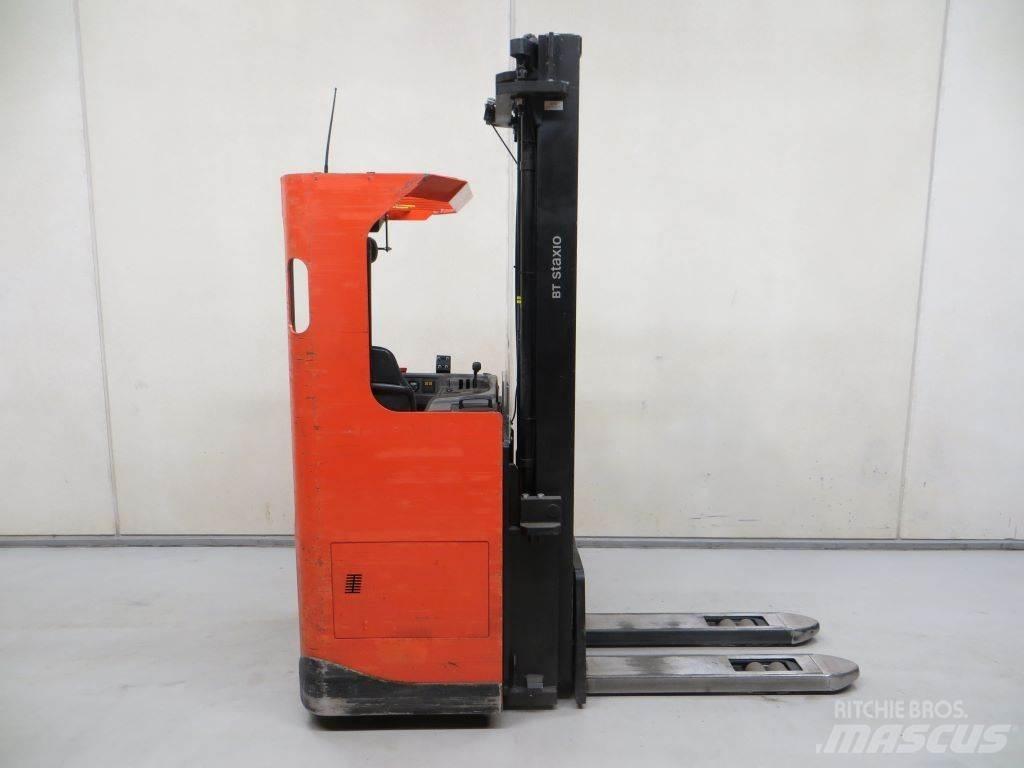 BT SRE 160 Self propelled stackers