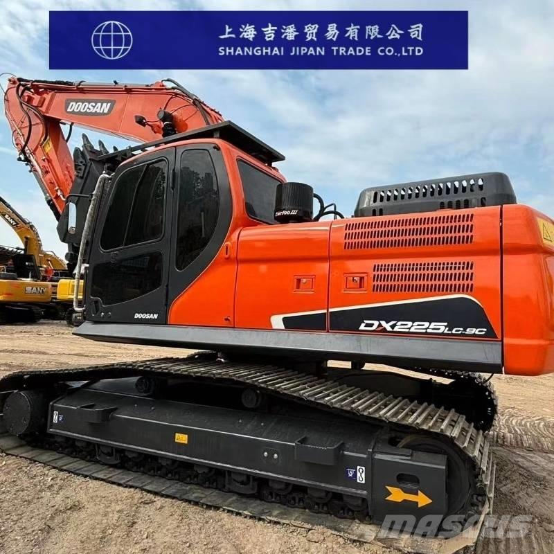 Doosan DX 225 Escavadoras de rastos