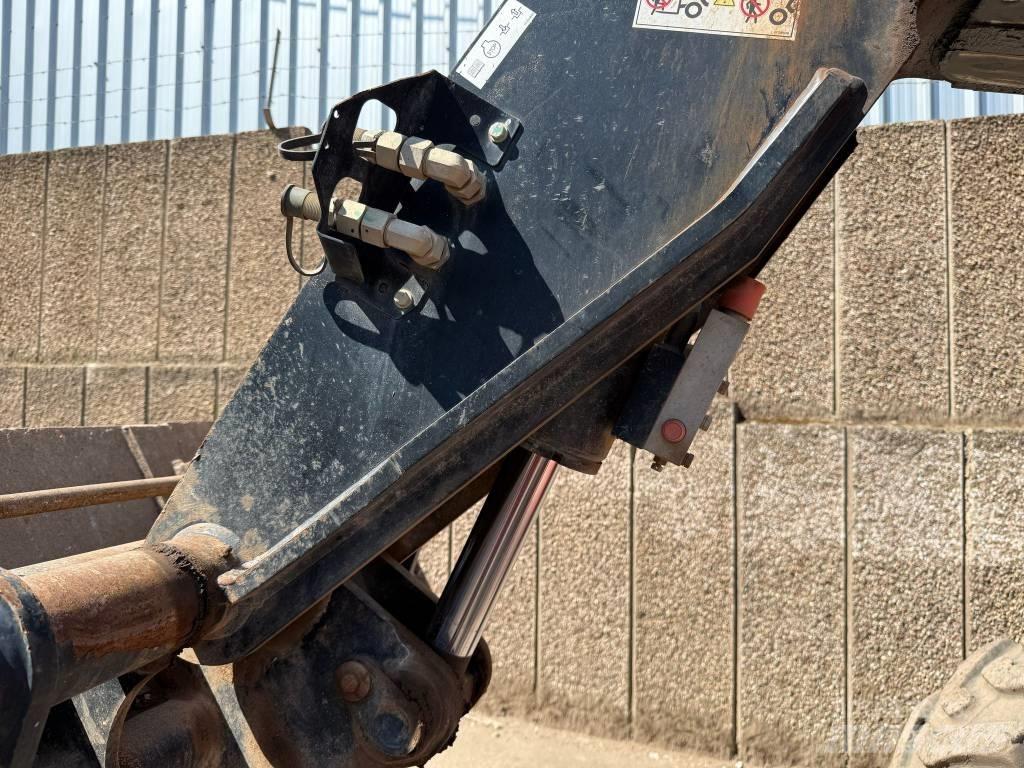 Manitou MT 733 Manipuladores telescópicos