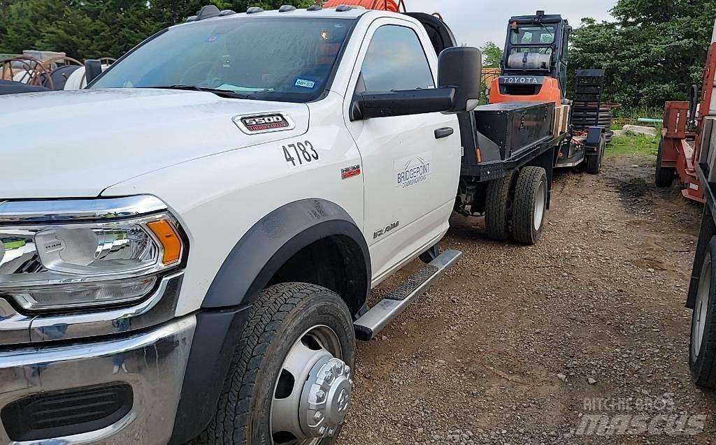 RAM 5500 Camiões estrado/caixa aberta