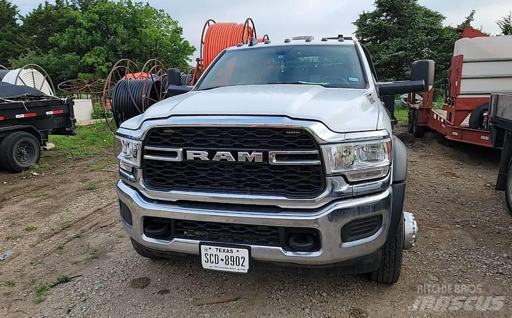 RAM 5500 Camiões estrado/caixa aberta