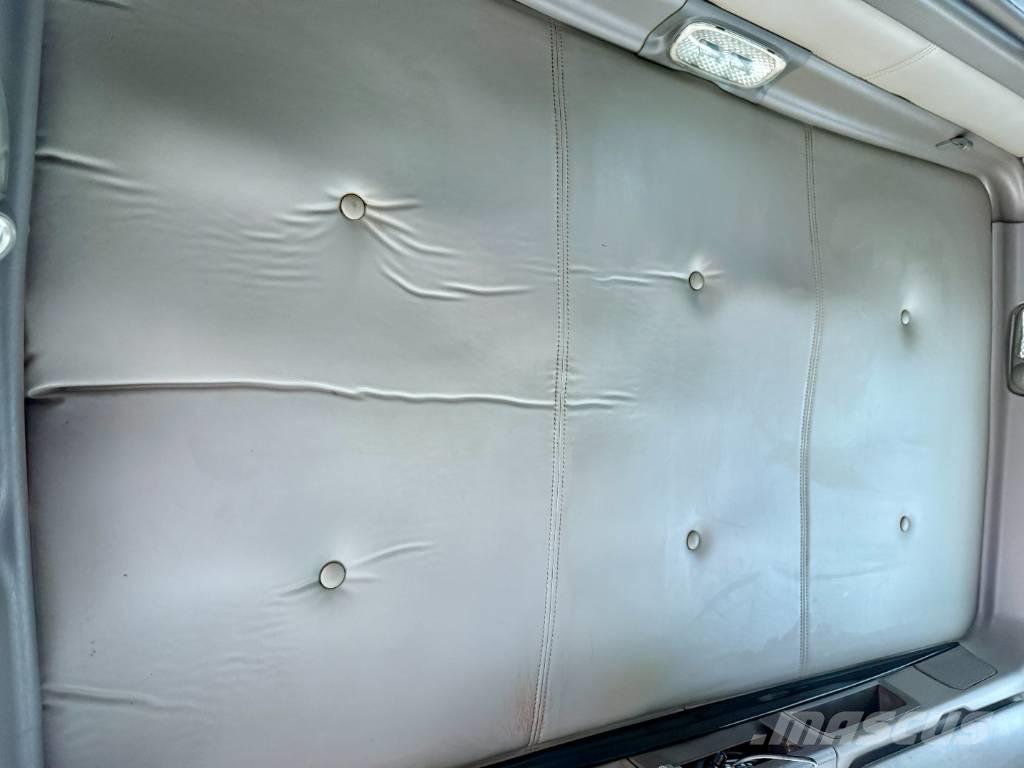 Kenworth T800 Camiões caixa desmontável com elevador de cabo