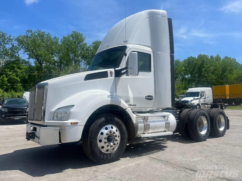 Kenworth T 880 Tractores (camiões)