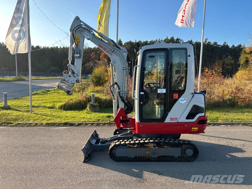 Takeuchi TB 225A V3 Mini Escavadoras <7t