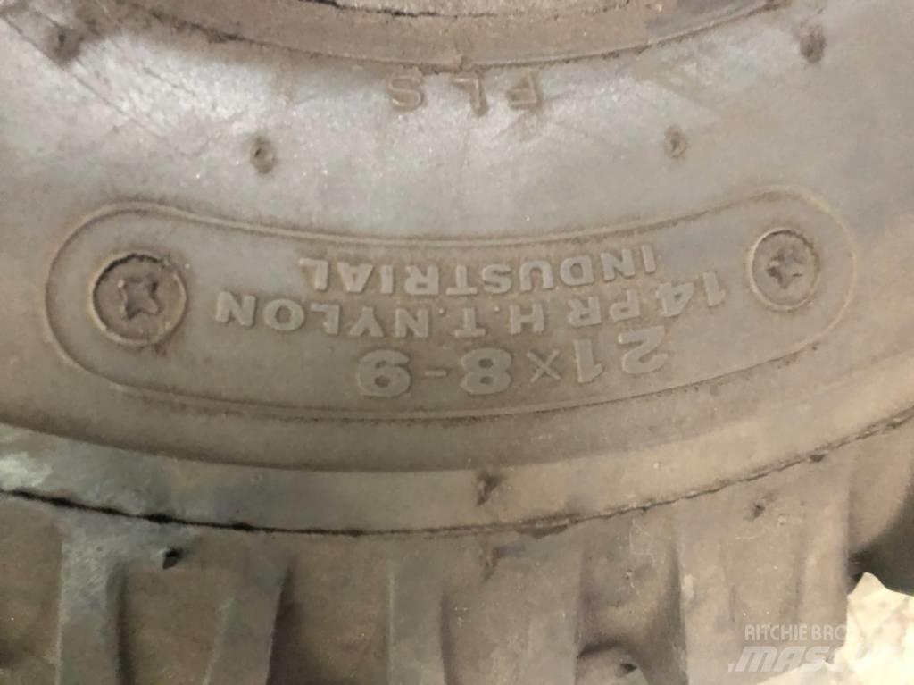 Bridgestone 21x8-9 Pneus, Rodas e Jantes
