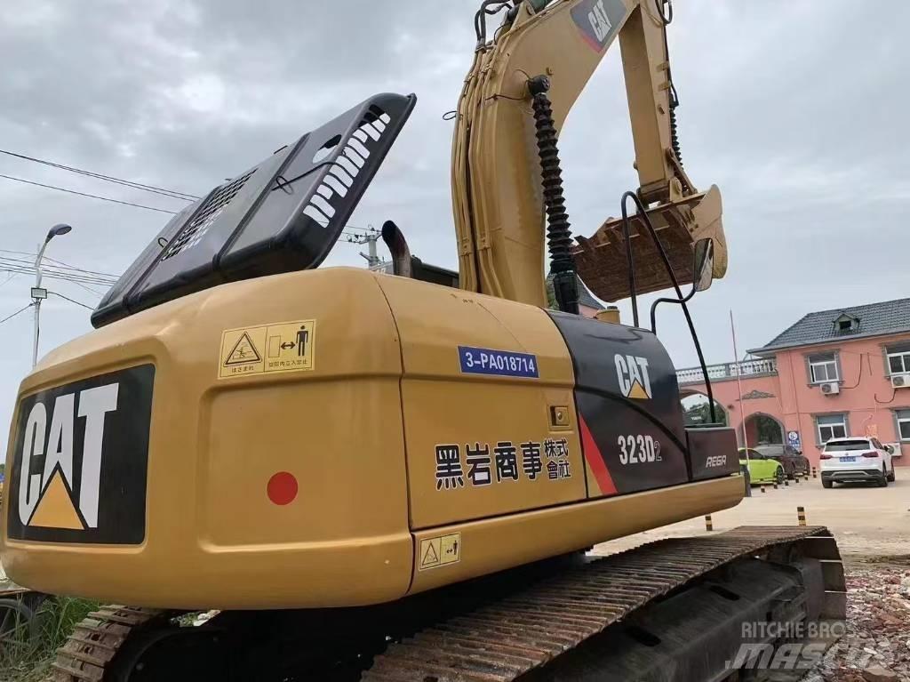 CAT 323 D L Escavadoras de rastos