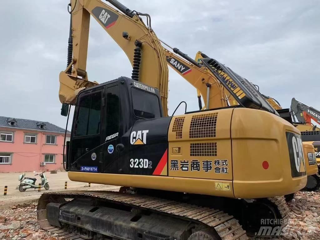 CAT 323 D L Escavadoras de rastos