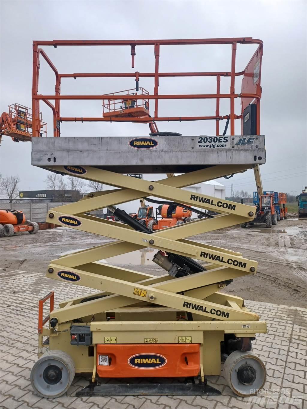 JLG 2030ES Elevadores de tesoura