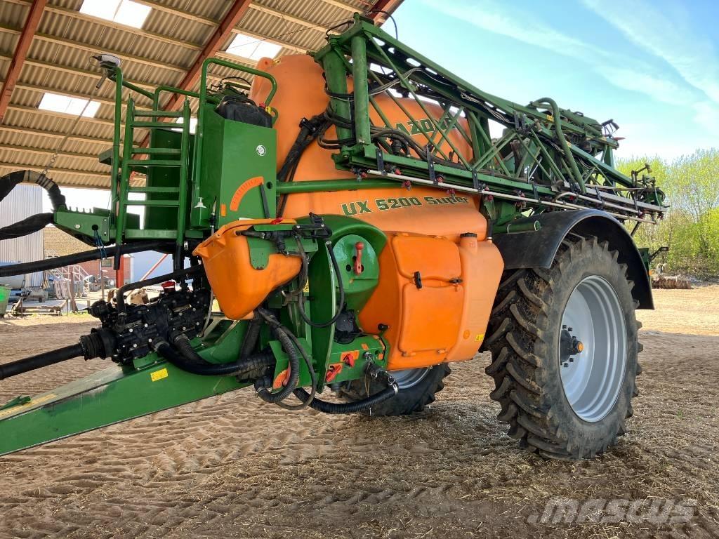 Amazone UX 5200 Pulverizadores rebocados
