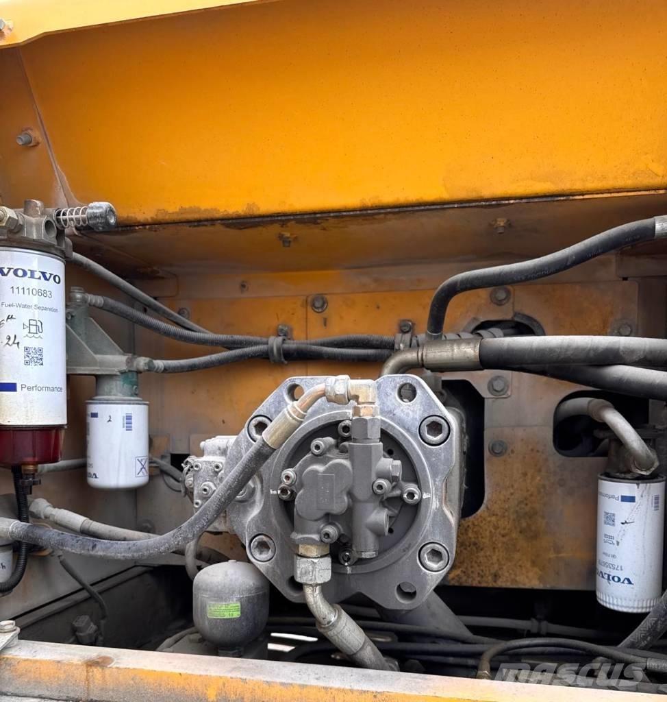 Volvo EC 300 D L Escavadoras de rastos