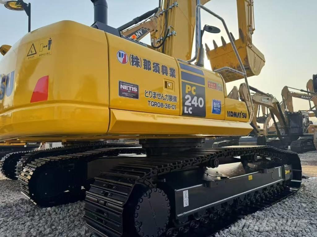 Komatsu 240-8N1 Escavadoras de rastos