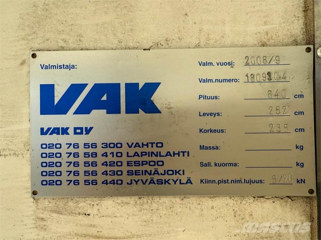 Volvo FL240 4x2 Camiões de caixa fechada
