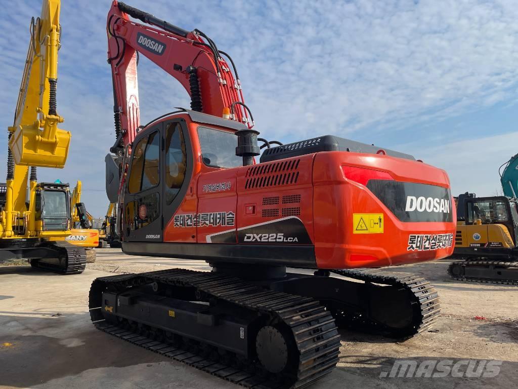 Doosan DX 225 LCA Escavadoras de rastos