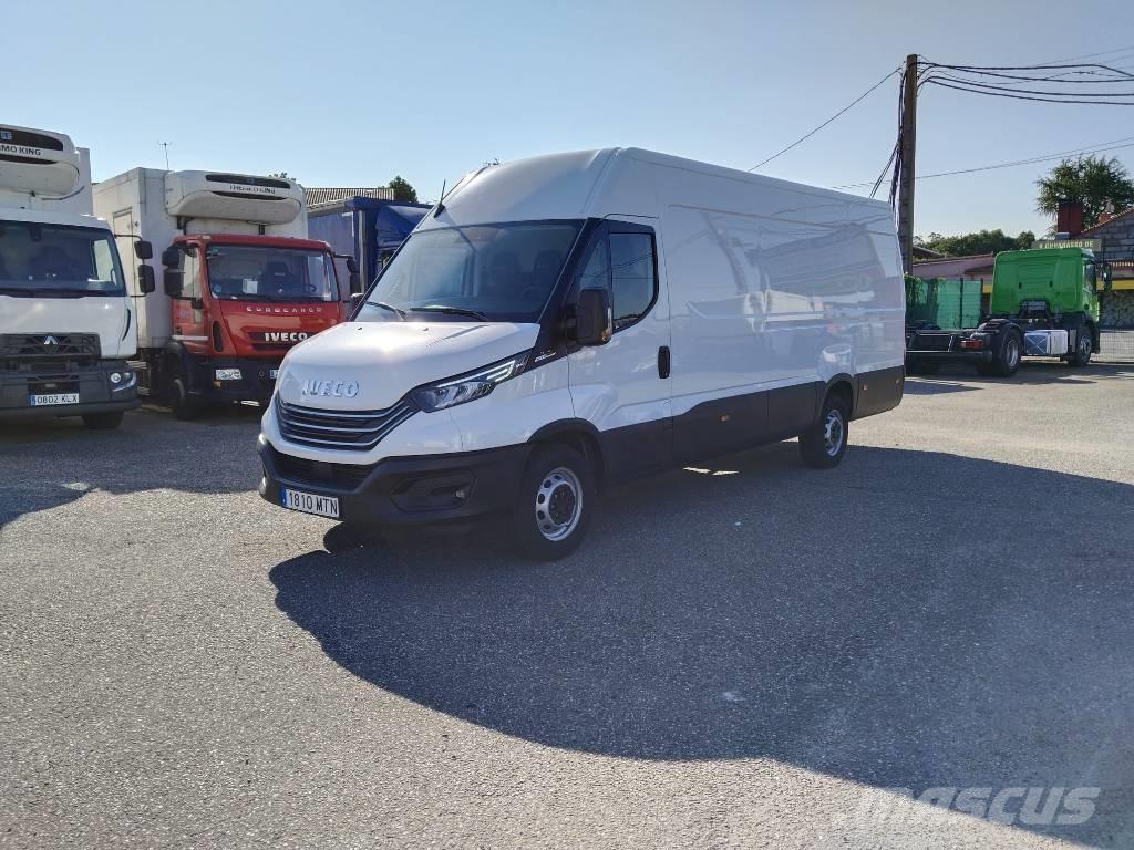 Iveco Daily 35 S12 Caixa fechada