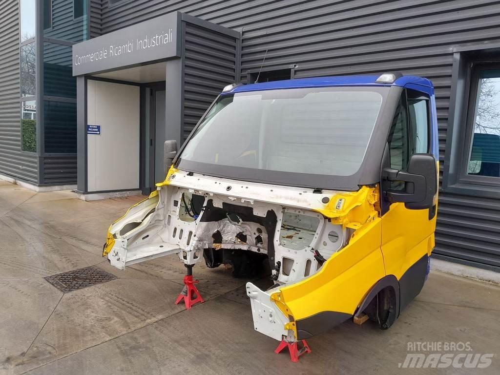 Iveco DAILY Cabines e interior