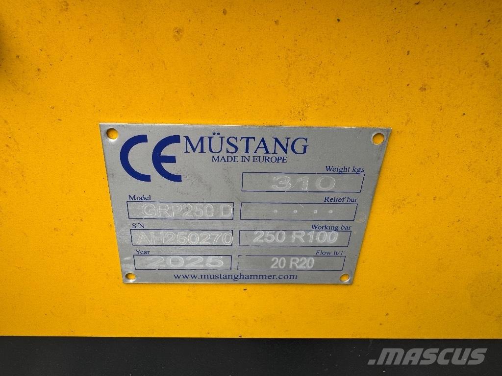 Mustang GRP 250 D Garras