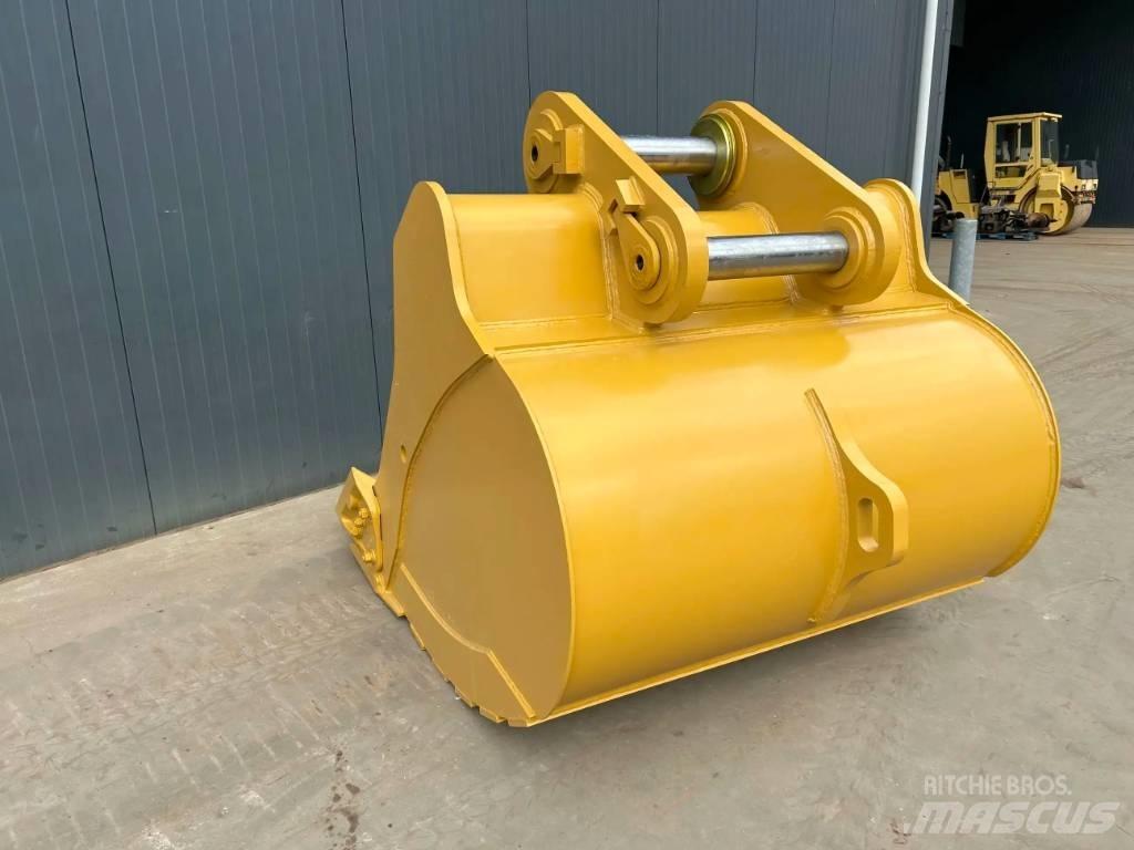 CAT 349D - UB Baldes