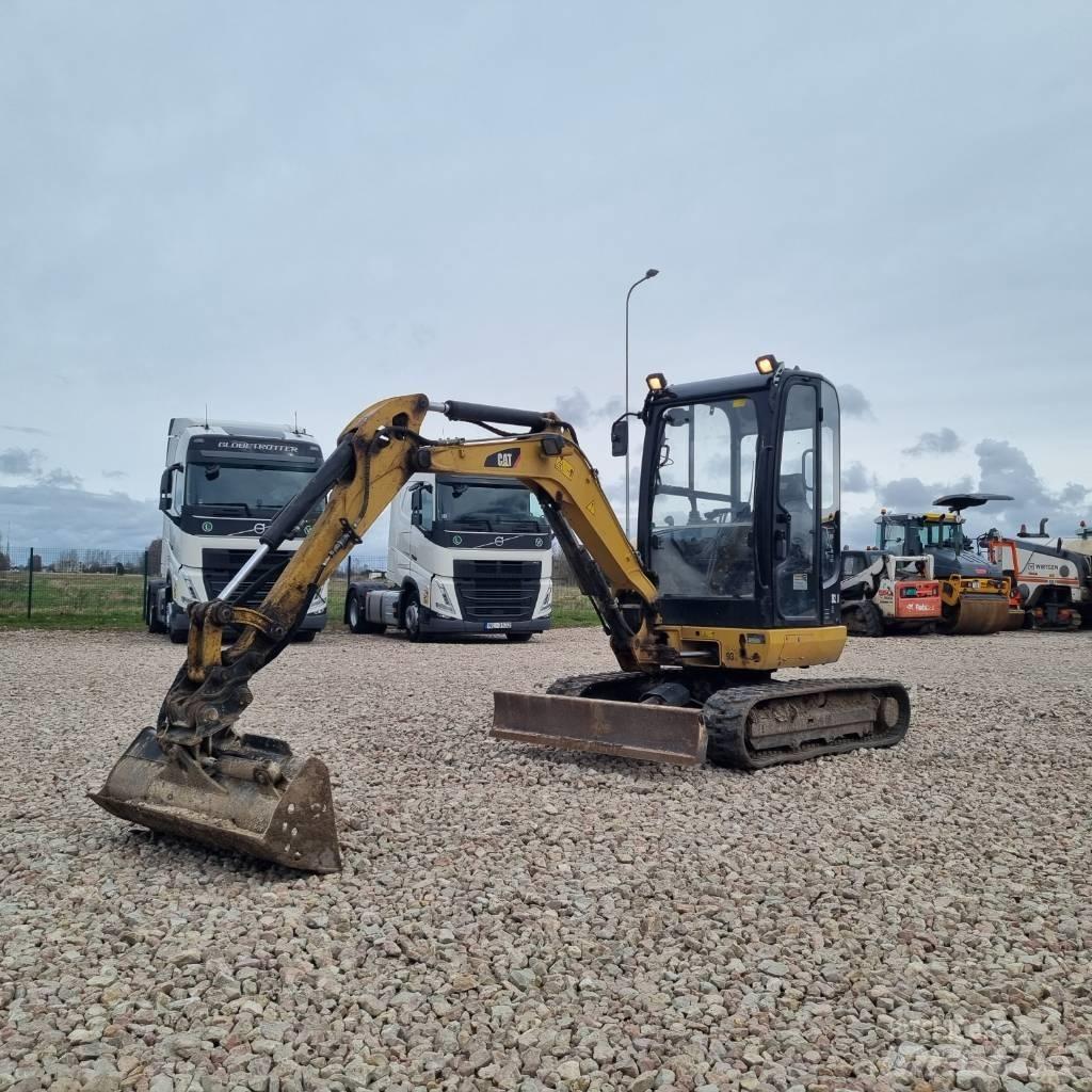 CAT 302.7 D CR Mini Escavadoras <7t