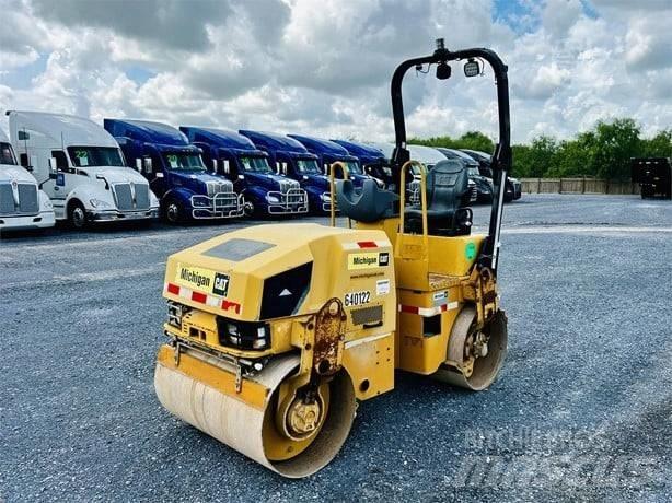 CAT CB 24 Cilindros Compactadores tandem